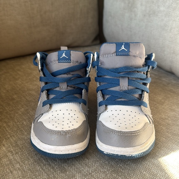 Blue & White Gray Nike Toddler 9C - Picture 2 of 4